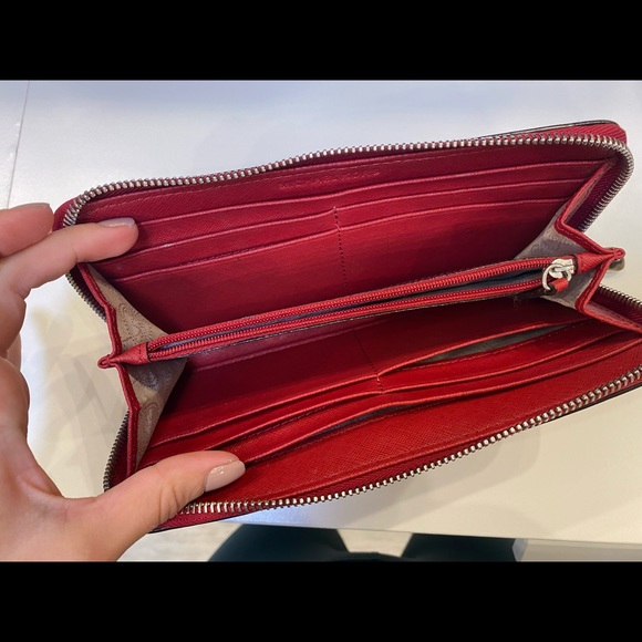 bright red mk wallet/wristlet - Picture 2 of 5